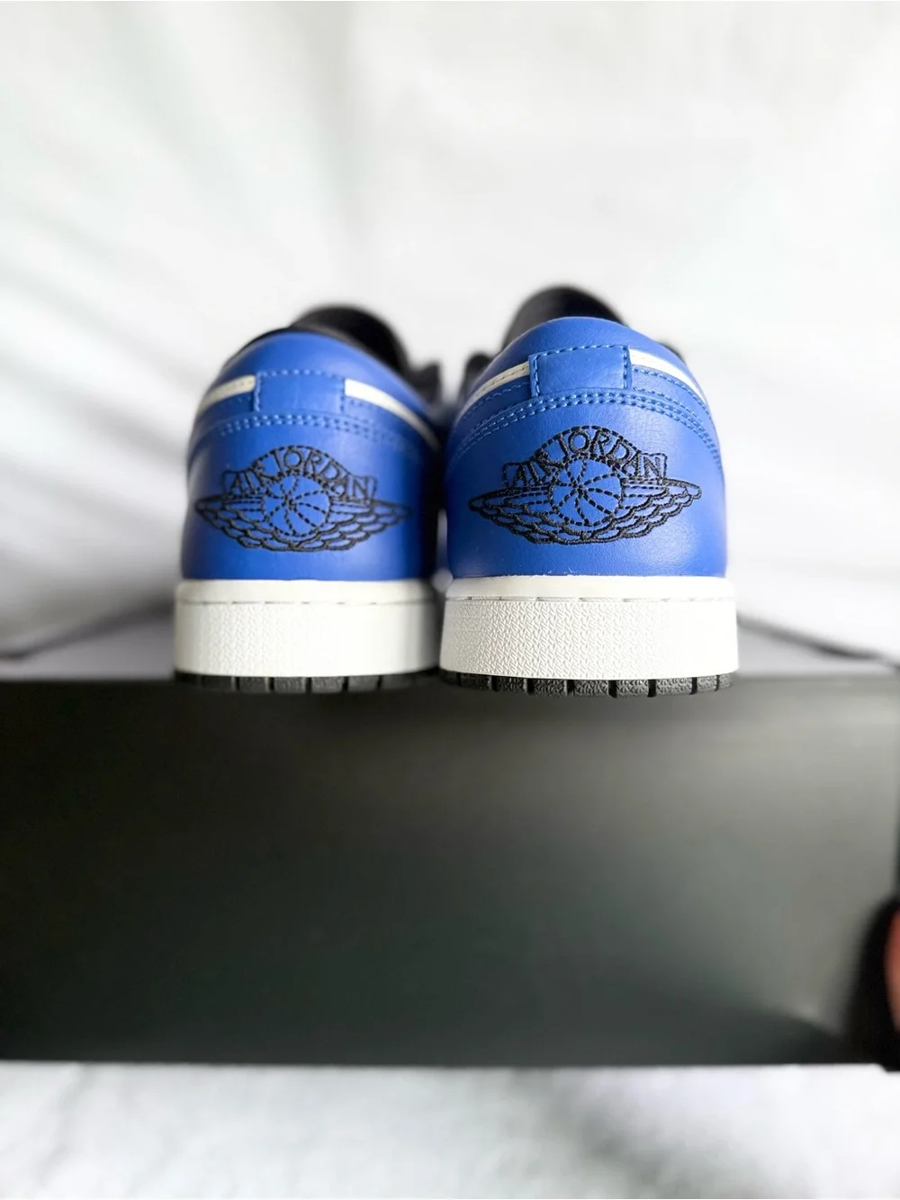 AUTHENTIC Jordan 1 Low Game Royal size 10 553558-124 2020 VNDS